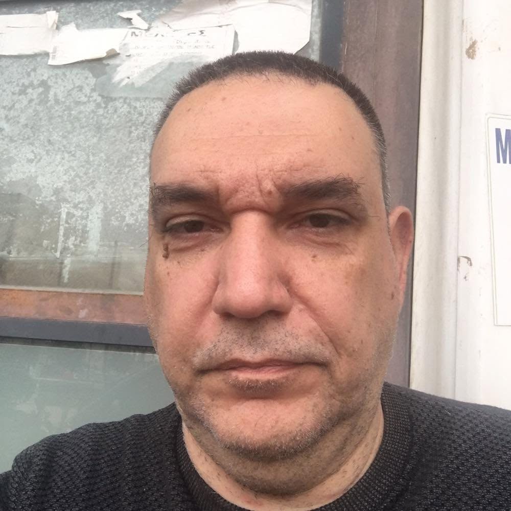 Ο Νικόλαος Καραγκιαούρης